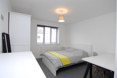 2 bed house, Belgrave Lane, Mutley, Plymouth, PL47DA - Image 2